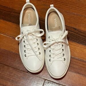 Vionic Women's Cream Lace-Up Sneakers